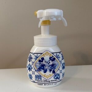 Tokyo Disney Resort Mickey & Minnie Soap Dispenser (Soap NOT included)